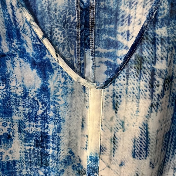 Vince Camuto sheer shell top - Picture 6 of 6